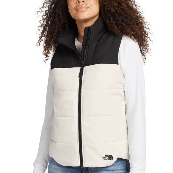 The North Face Women's Everyday Insulated Two-Tone Puffer Vest - Picture 1 of 10